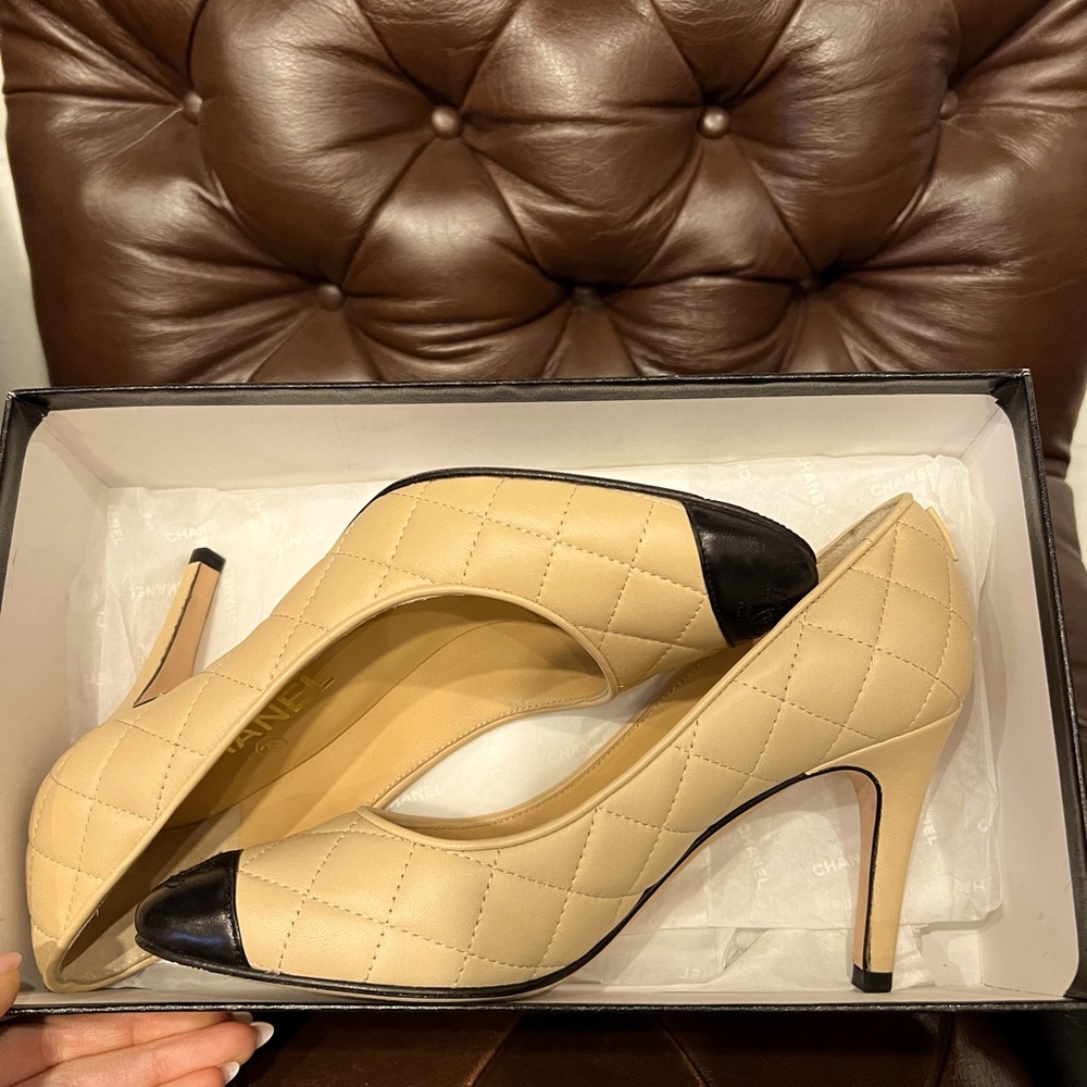 Chanel Quilted Beige Leather Pumps Black Cap Toe CC Logo 36